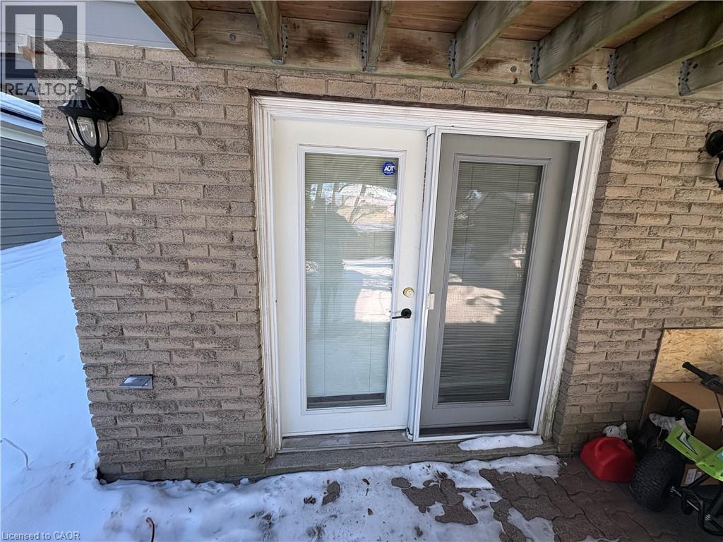 22 Sandsprings Crescent Unit# Bsmt, Kitchener, Ontario  N2E 2C7 - Photo 2 - 40803968