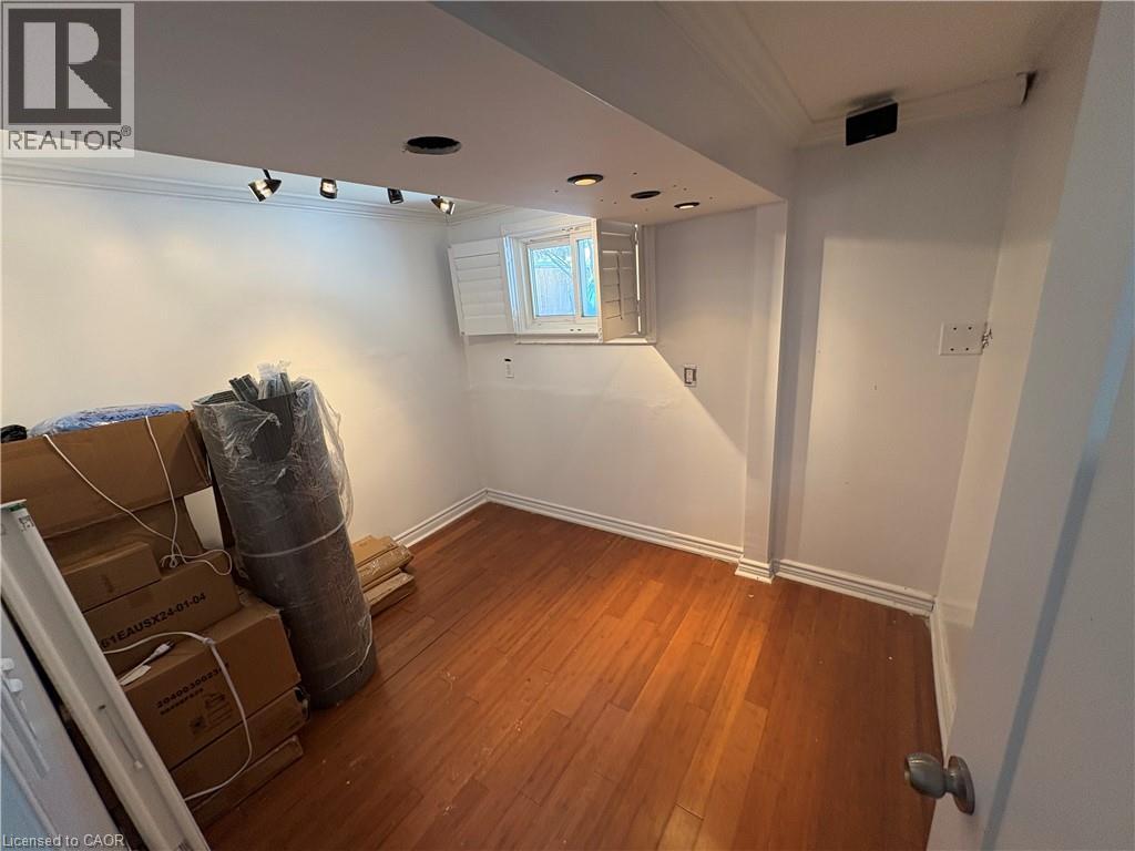 22 Sandsprings Crescent Unit# Bsmt, Kitchener, Ontario  N2E 2C7 - Photo 8 - 40803968