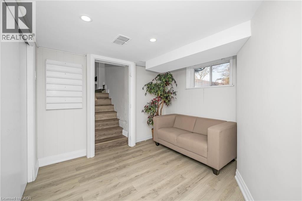 60 West 1st Street, Hamilton, Ontario  L9C 3C3 - Photo 32 - 40798978