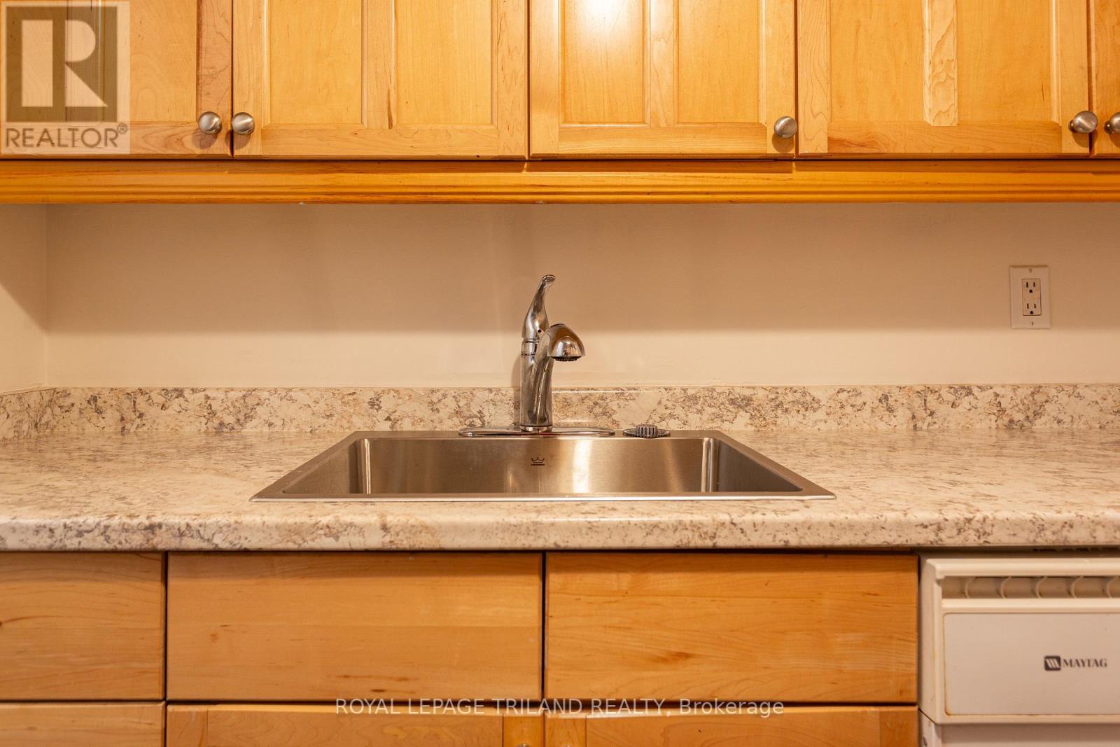 6 - 1096 Jalna Boulevard, London South, Ontario  N6E 3B8 - Photo 15 - X12773244