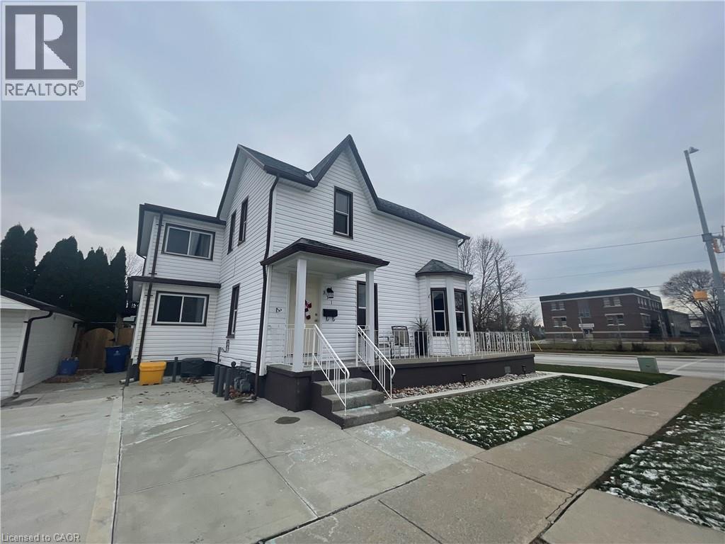 209 Murray Street, Wallaceburg, Ontario  N8A 1H6 - Photo 2 - 40804080