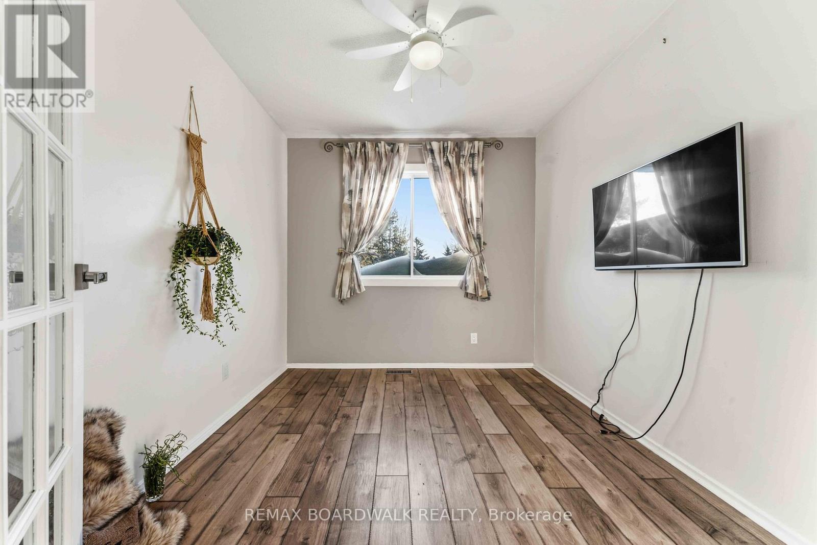 - - 13 Corley Private, Ottawa, Ontario  K1V 8T7 - Photo 16 - X12773222