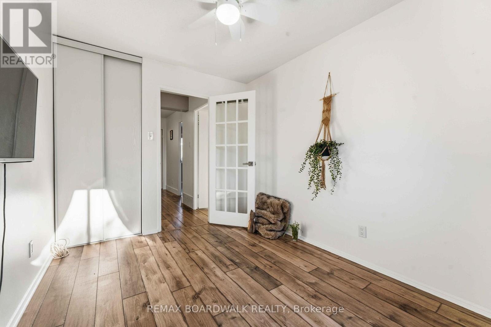 - - 13 Corley Private, Ottawa, Ontario  K1V 8T7 - Photo 17 - X12773222