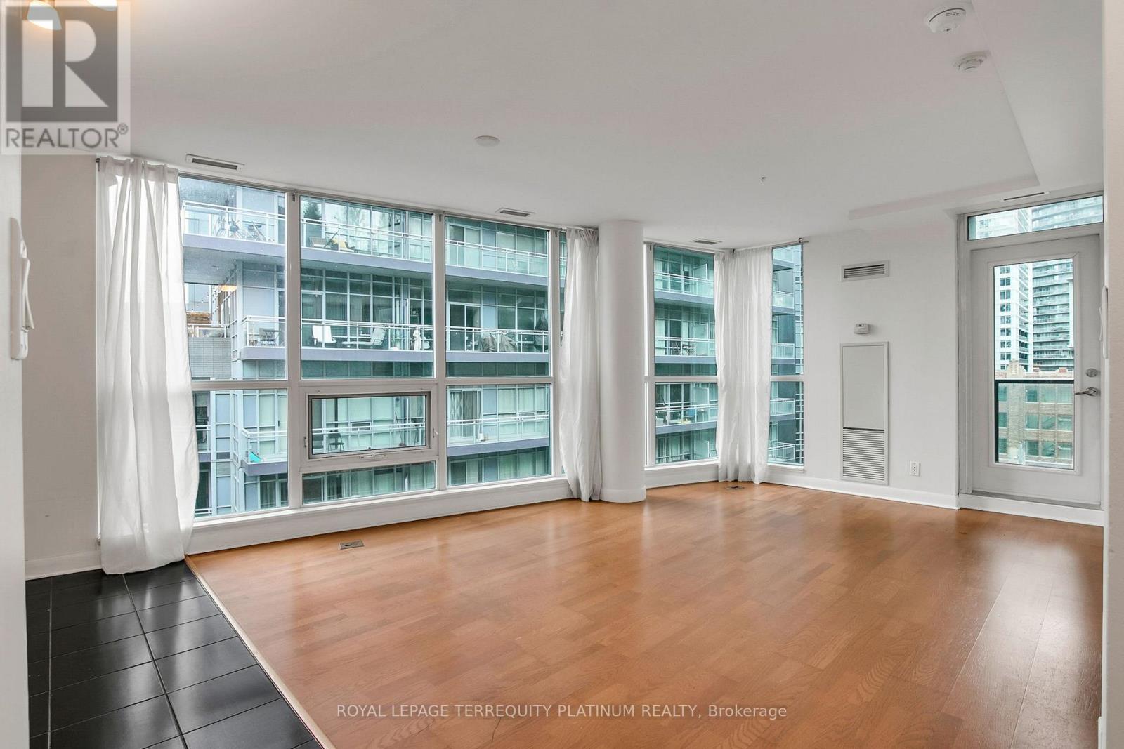 727 - 600 Fleet Street, Toronto, Ontario  M5V 1B7 - Photo 4 - C12766992