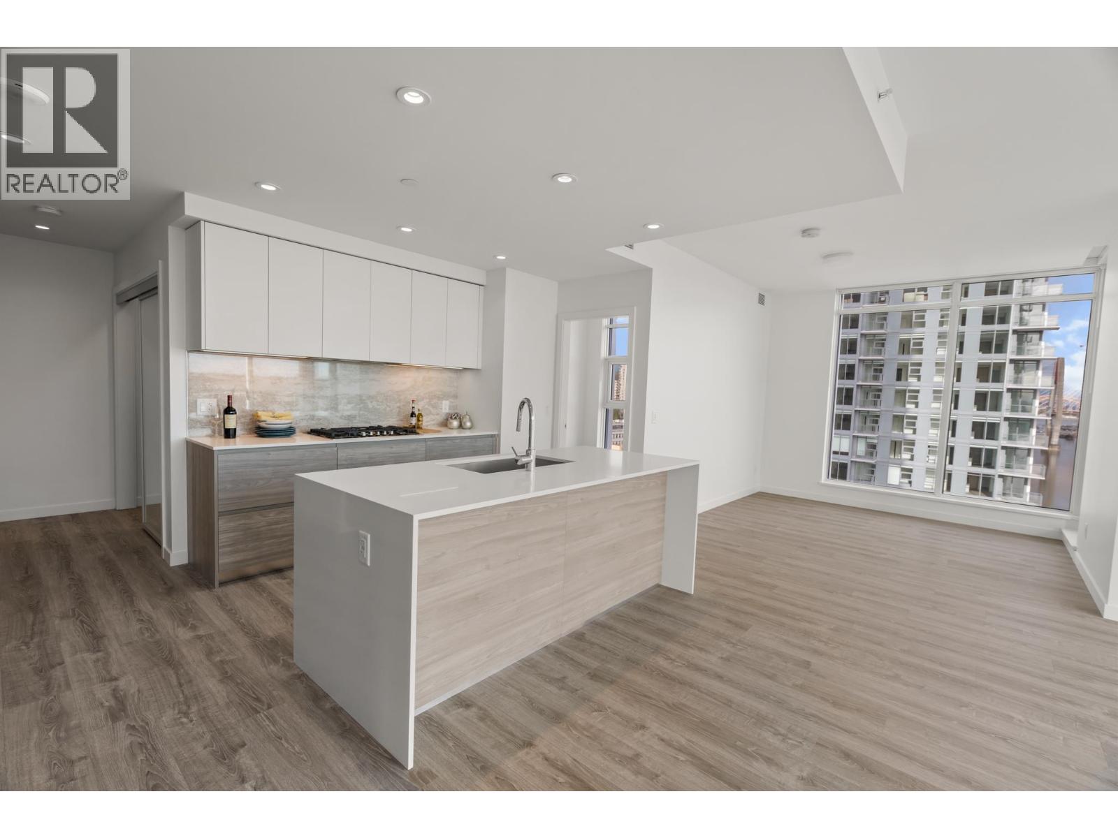 1407 680 Quayside Drive, New Westminster, British Columbia  V3M 0P2 - Photo 5 - R3087910