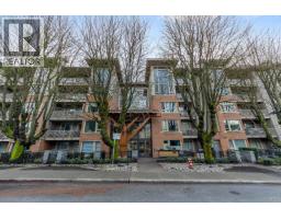 217 119 W 22ND STREET, North Vancouver, British Columbia