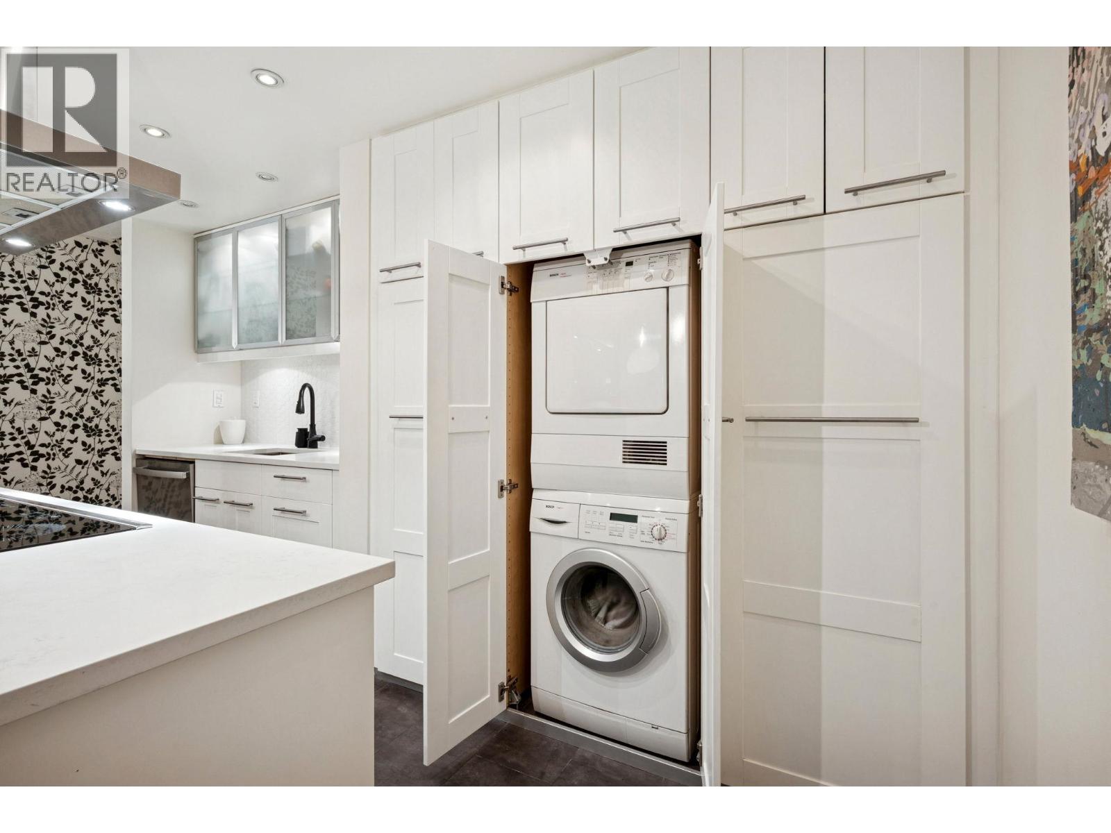 304 1535 Nelson Street, Vancouver, British Columbia  V6G 1M2 - Photo 12 - R3088040