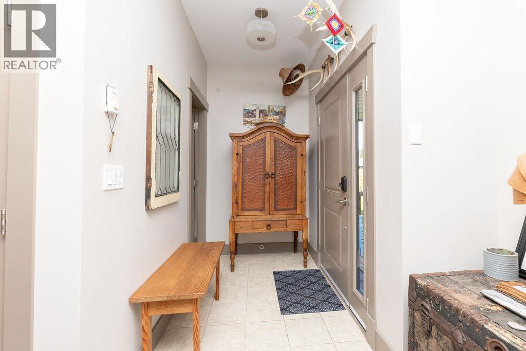 6391 Oracle Road, Sechelt, British Columbia  V7Z 0R8 - Photo 10 - R3088012