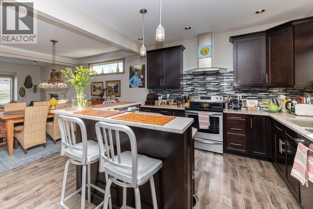 6391 Oracle Road, Sechelt, British Columbia  V7Z 0R8 - Photo 16 - R3088012