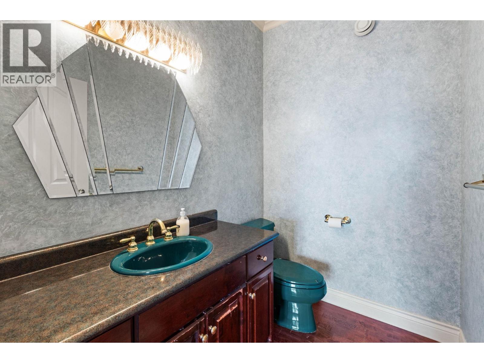 1501 Parkway Boulevard, Coquitlam, British Columbia  V3E 2V7 - Photo 14 - R3088025