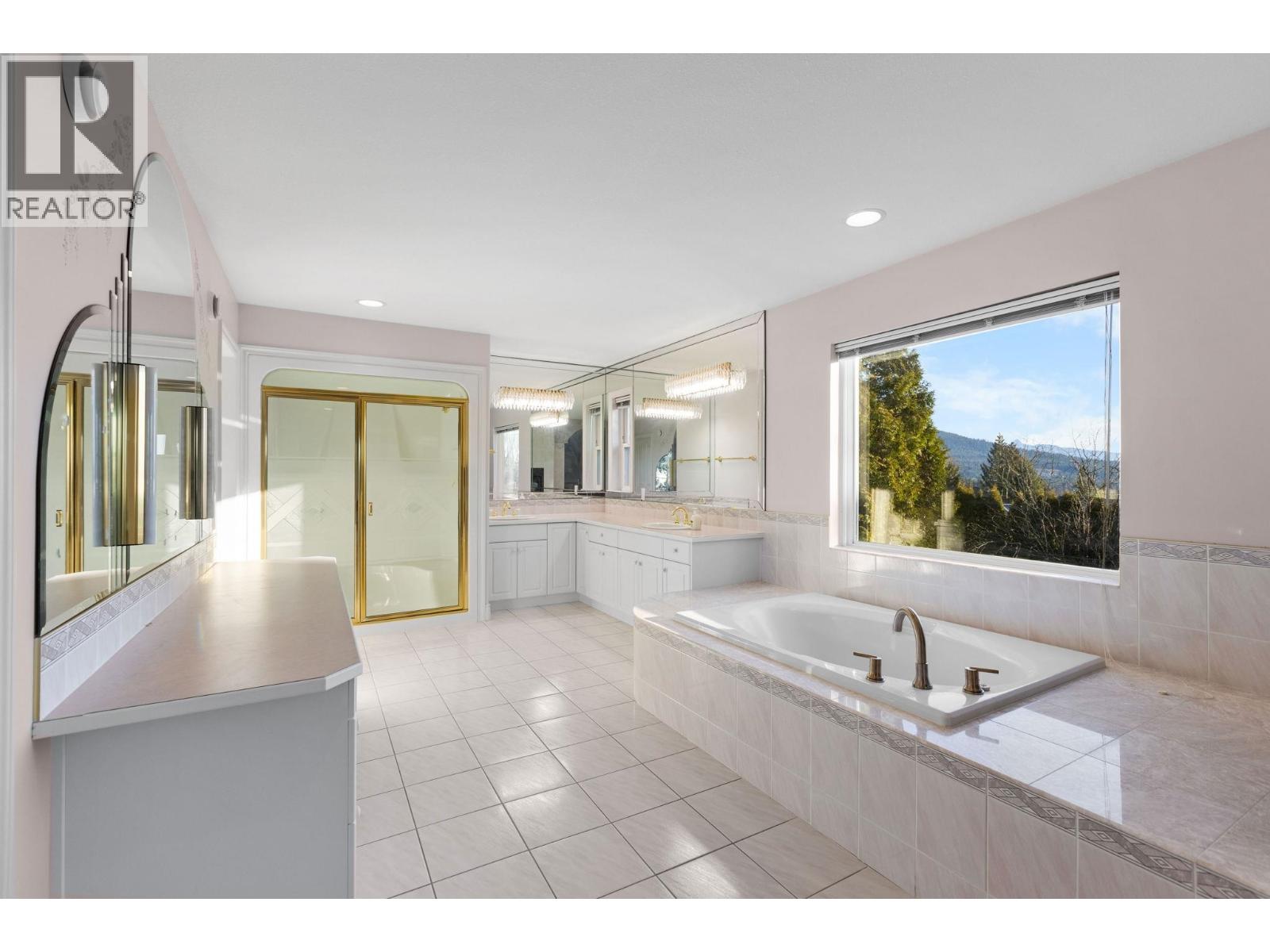 1501 Parkway Boulevard, Coquitlam, British Columbia  V3E 2V7 - Photo 20 - R3088025