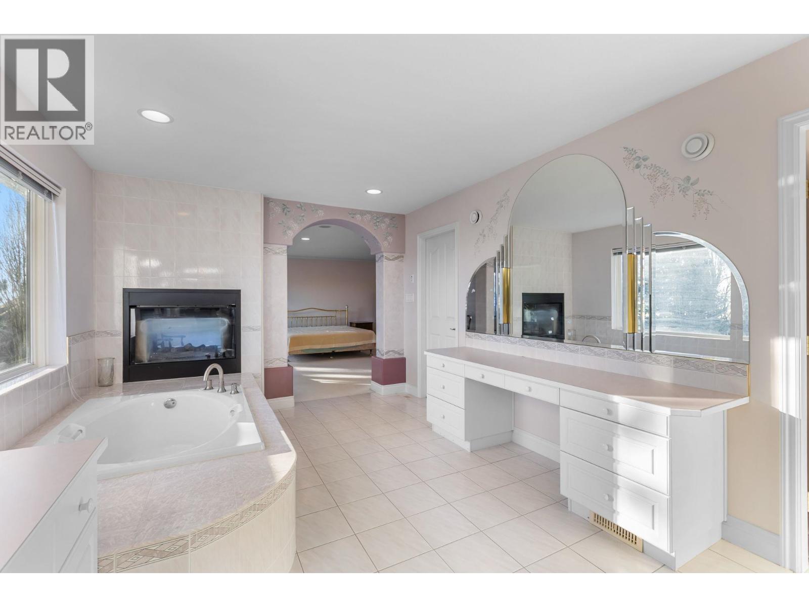 1501 Parkway Boulevard, Coquitlam, British Columbia  V3E 2V7 - Photo 21 - R3088025