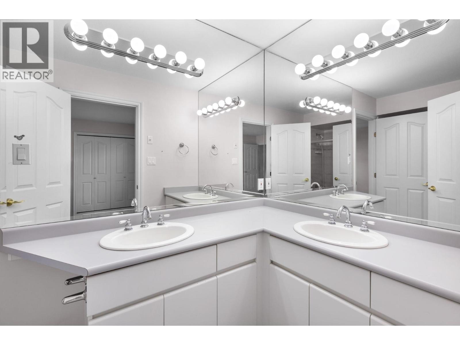 1501 Parkway Boulevard, Coquitlam, British Columbia  V3E 2V7 - Photo 29 - R3088025