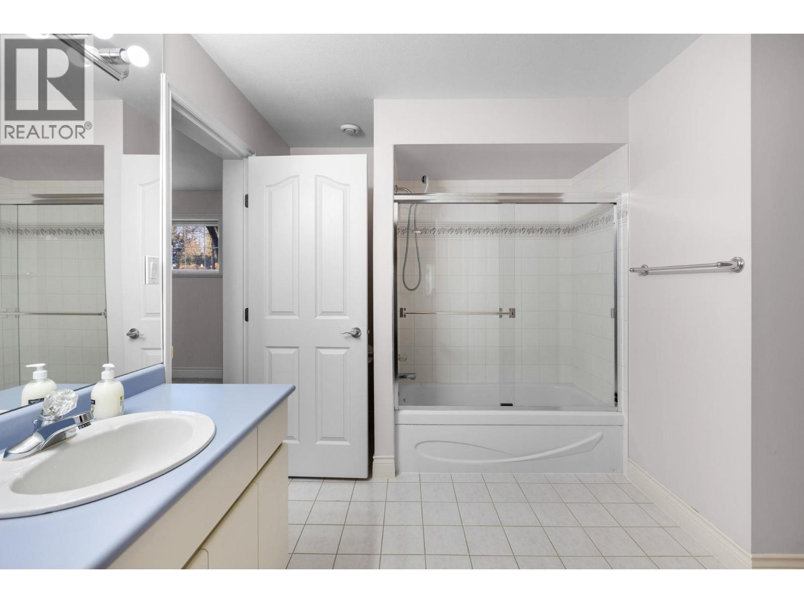 1501 Parkway Boulevard, Coquitlam, British Columbia  V3E 2V7 - Photo 35 - R3088025