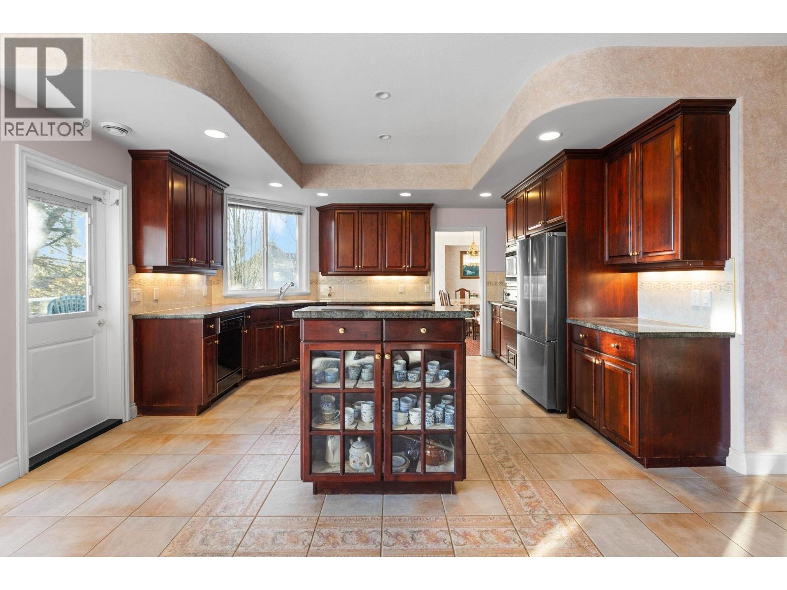 1501 Parkway Boulevard, Coquitlam, British Columbia  V3E 2V7 - Photo 9 - R3088025