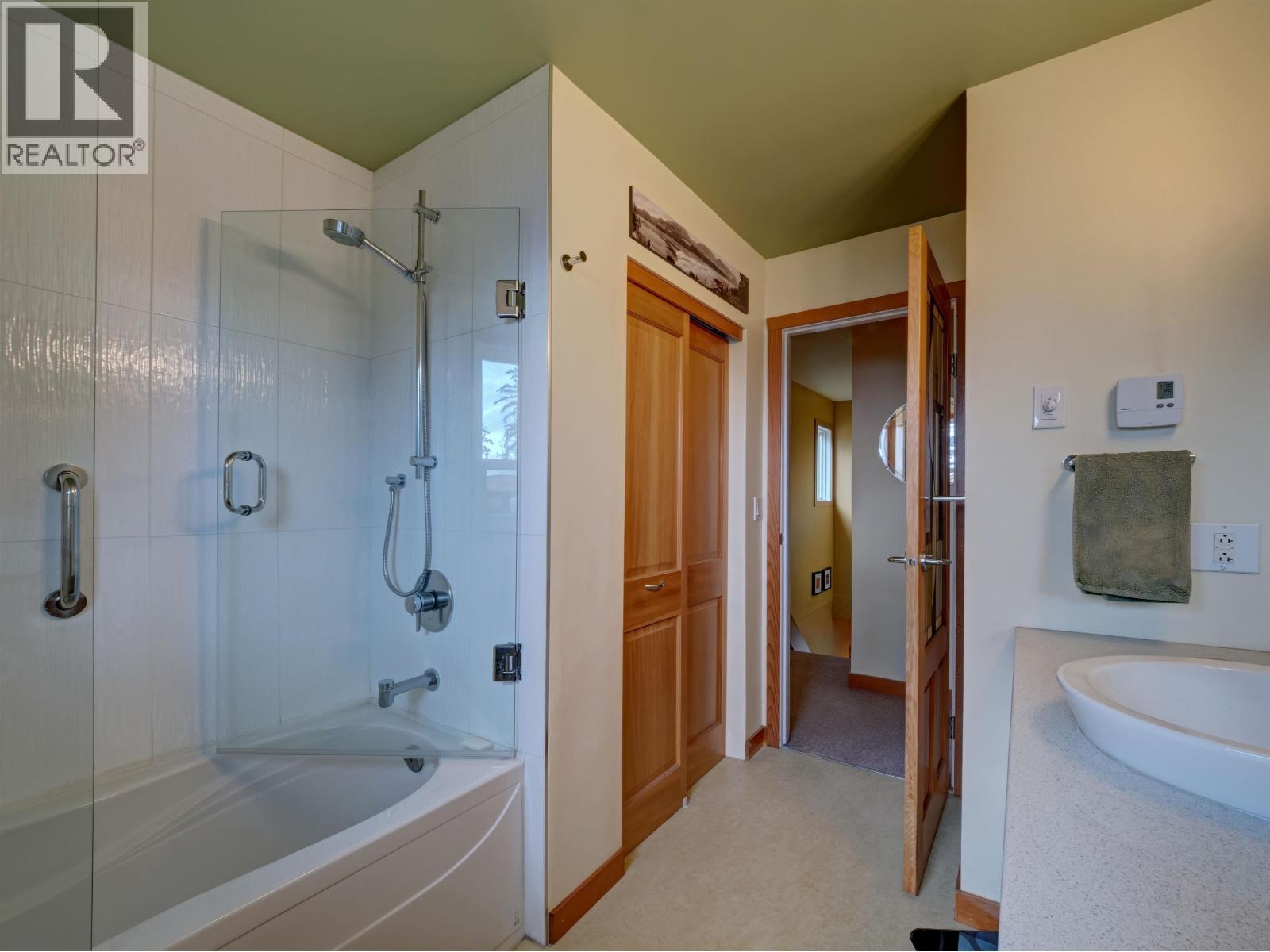 6183 Bligh Road, Sechelt, British Columbia  V7Z 0M1 - Photo 28 - R3088074