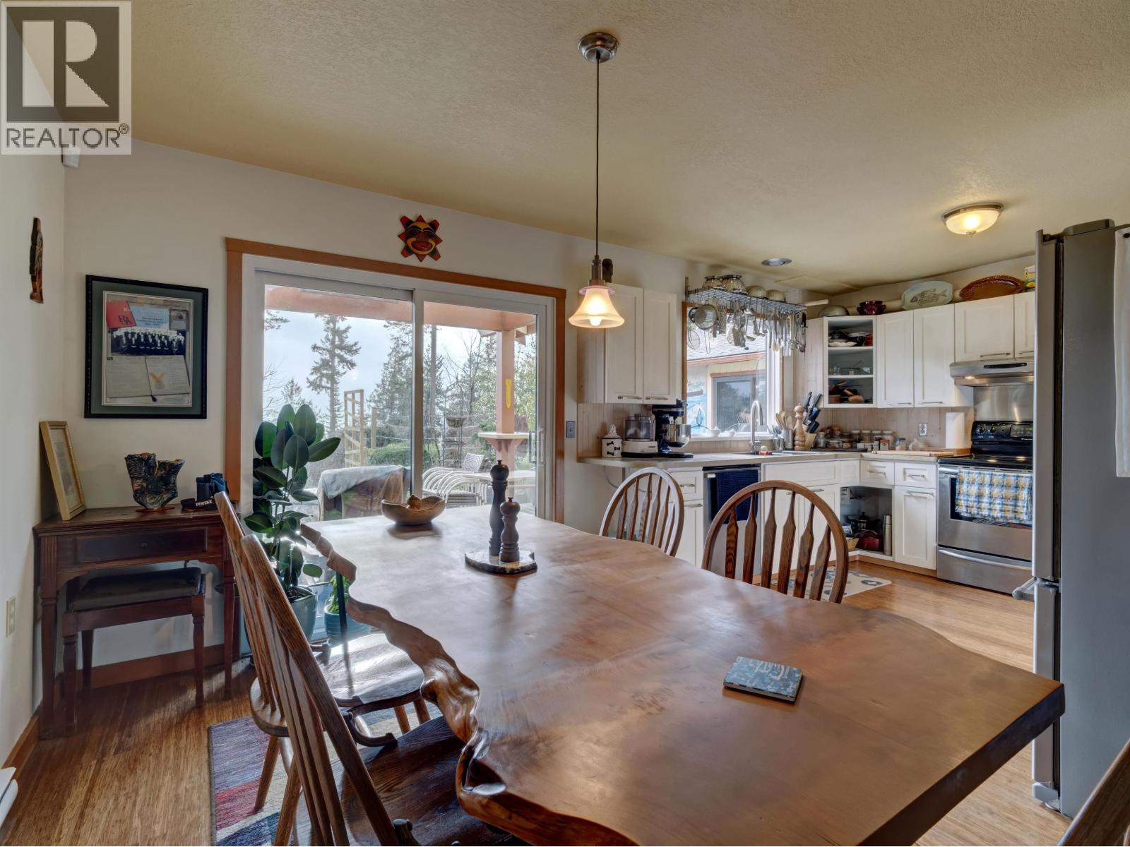 6183 Bligh Road, Sechelt, British Columbia  V7Z 0M1 - Photo 6 - R3088074