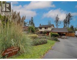 6183 BLIGH ROAD, Sechelt, British Columbia