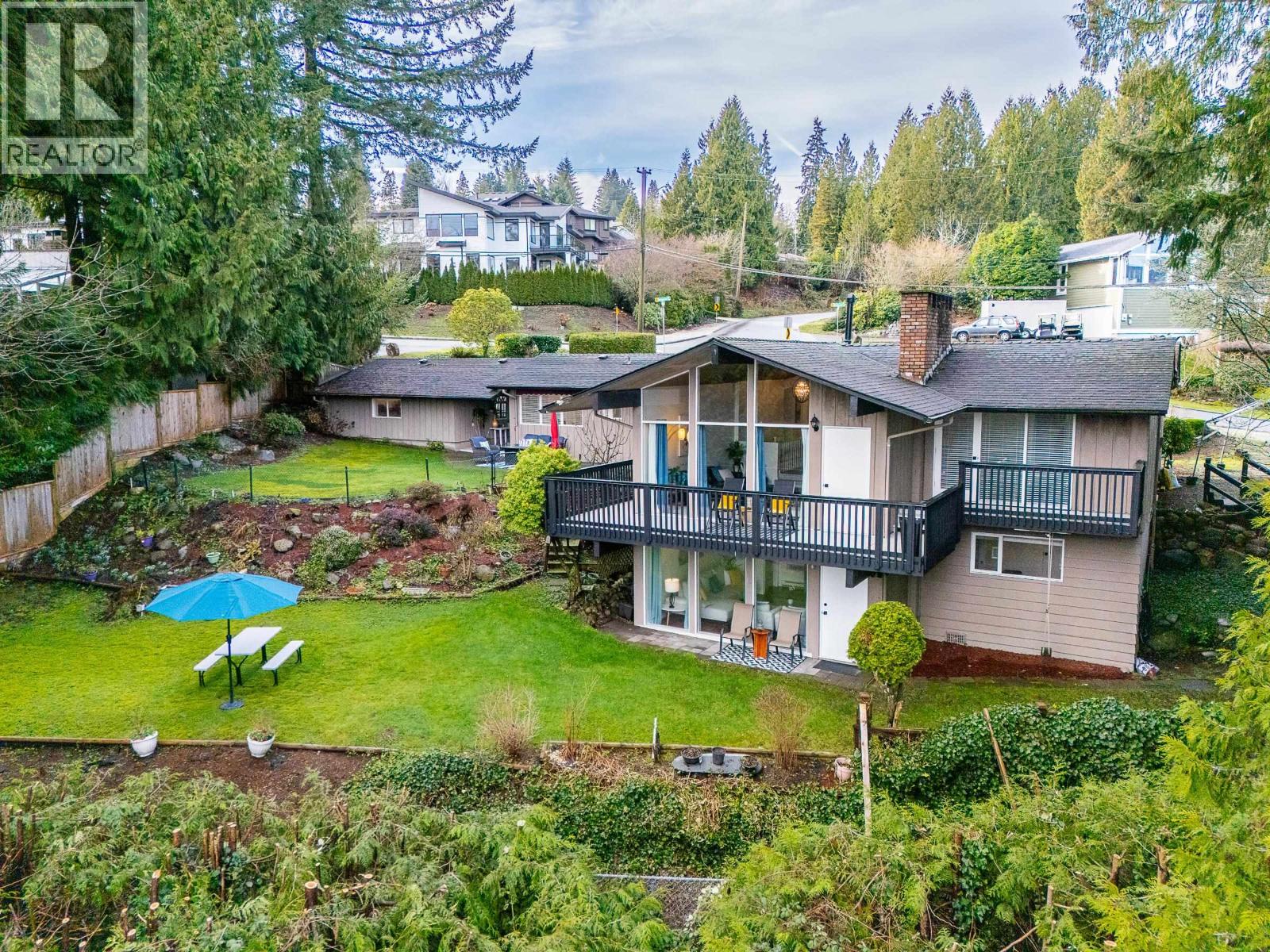 953 Ranch Park Way, Coquitlam, British Columbia  V3C 2H7 - Photo 2 - R3088076