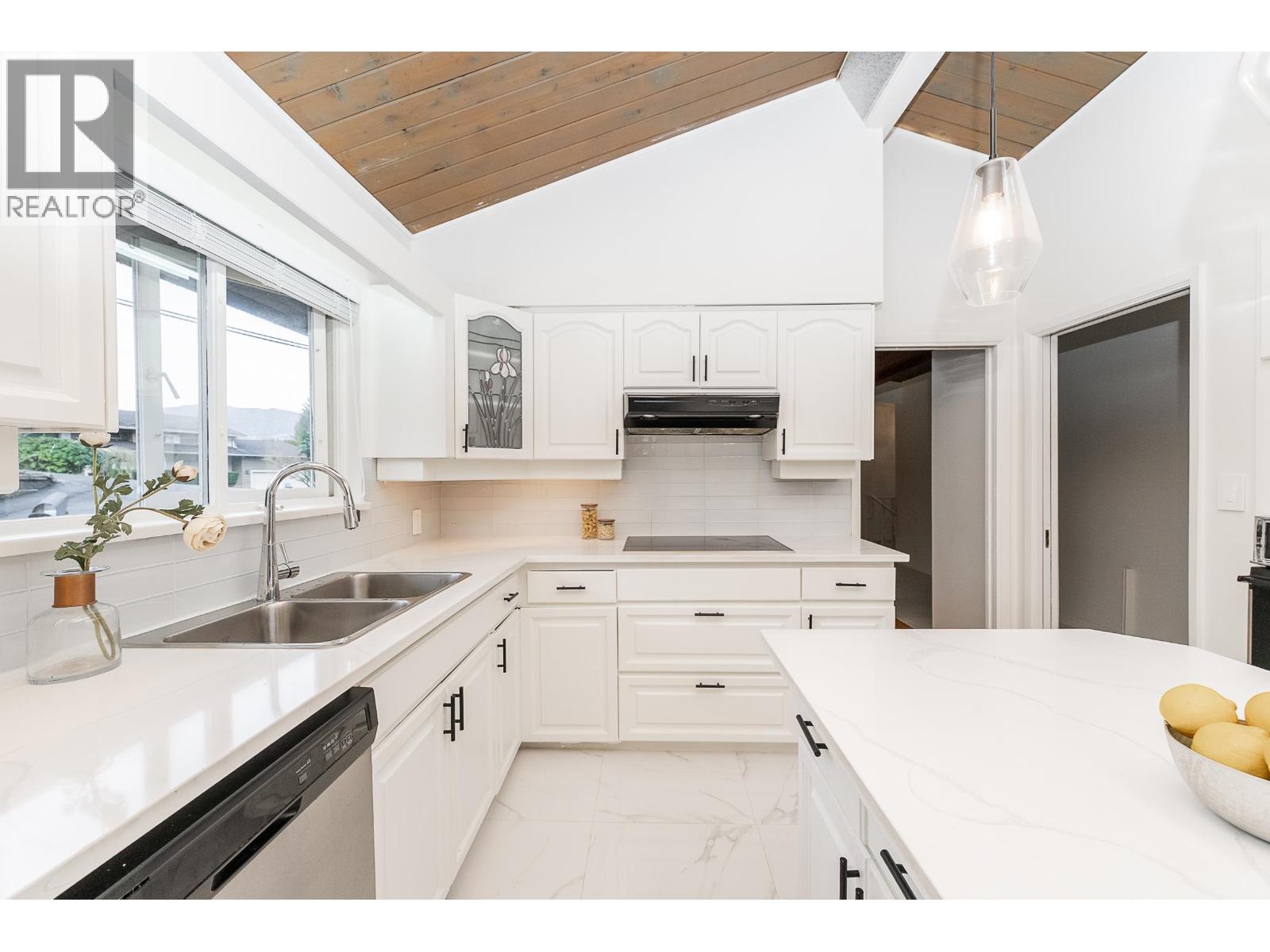 953 Ranch Park Way, Coquitlam, British Columbia  V3C 2H7 - Photo 7 - R3088076