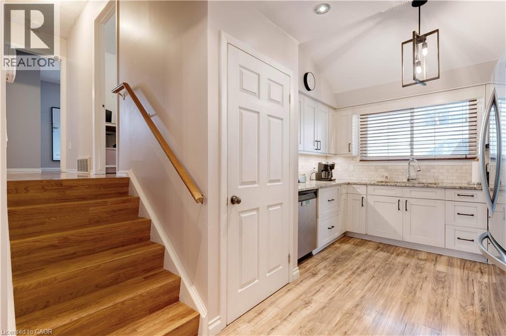 26 Madoc Street, Stoney Creek, Ontario  L8E 3S7 - Photo 13 - 40761121