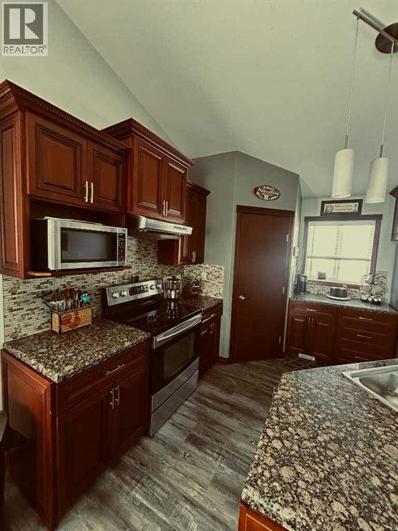 223 15 Street E, Brooks, Alberta  T1R 0X2 - Photo 9 - A2284128