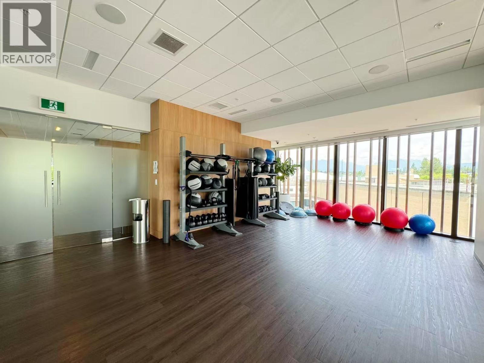 Listing Picture 26 of 30 : 1607 4650 BRENTWOOD BOULEVARD, Burnaby / 本拿比 - 魯藝地產 Yvonne Lu Group - MLS Medallion Club Member