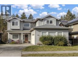 1018 JAY CRESCENT, Squamish, British Columbia