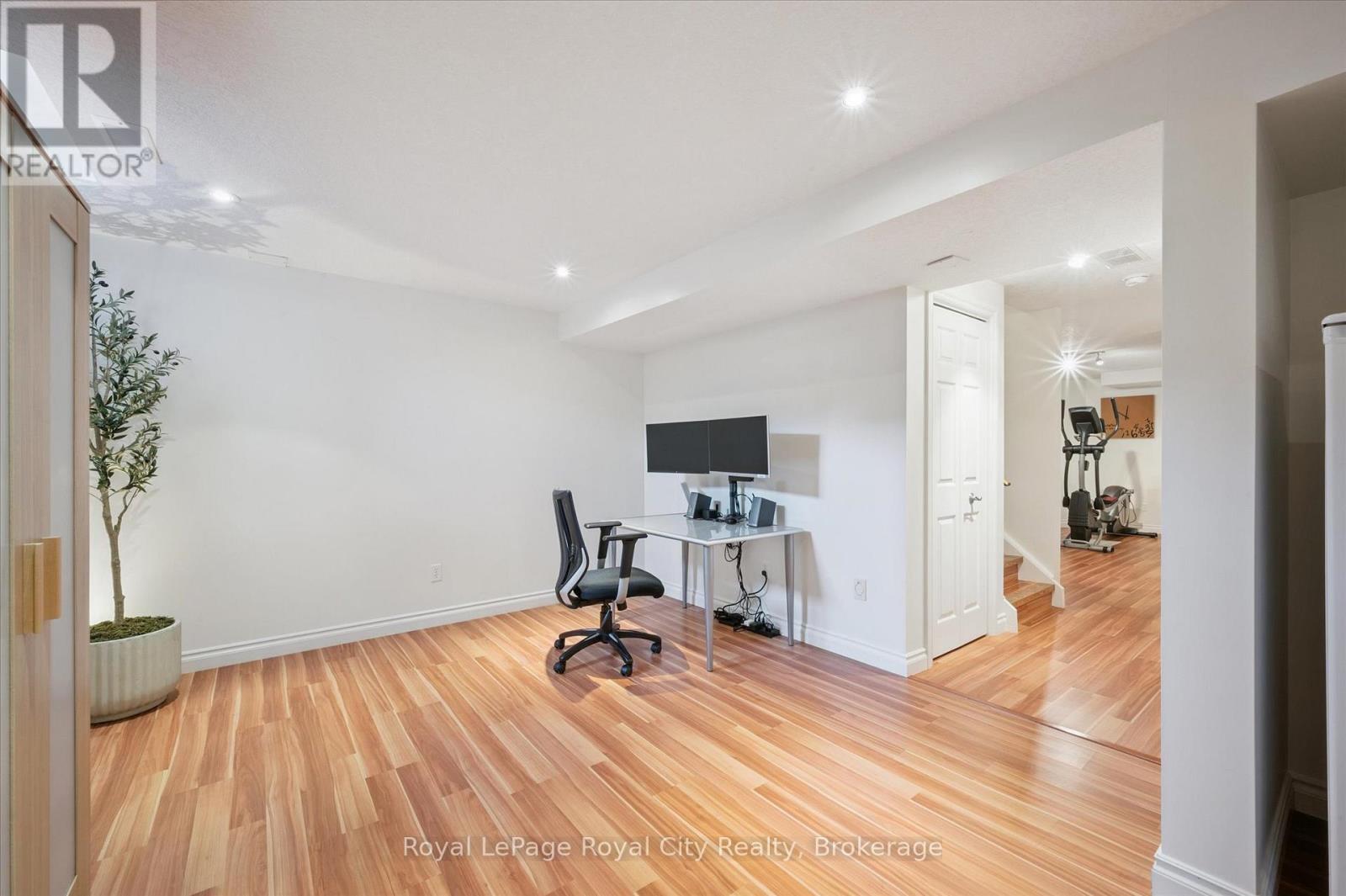 279 Farley Drive, Guelph, Ontario  N1L 1N6 - Photo 36 - X12691456