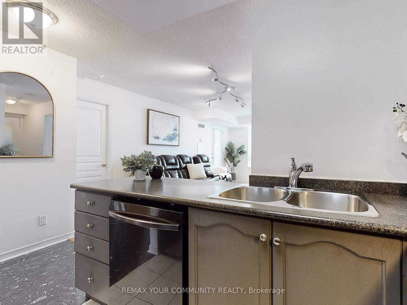 412 - 19 Northern Heights Street, Richmond Hill, Ontario  L4B 4M4 - Photo 15 - N12773232