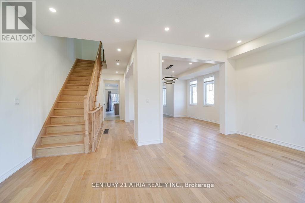 34 Isabella Peach Drive, Markham, Ontario  L6C 0Y9 - Photo 14 - N12773248