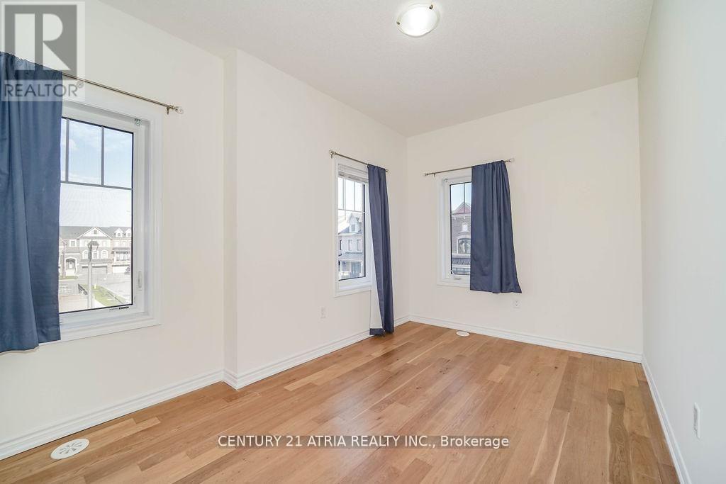 34 Isabella Peach Drive, Markham, Ontario  L6C 0Y9 - Photo 31 - N12773248