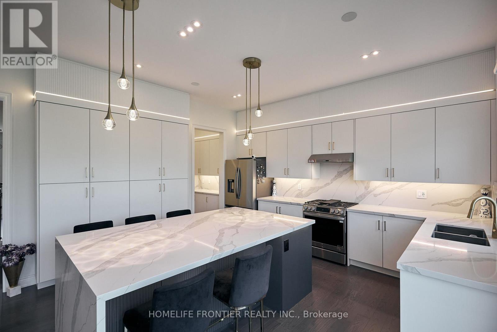 296 Ben Sinclair Avenue, East Gwillimbury, Ontario  L9N 0Z1 - Photo 11 - N12769162