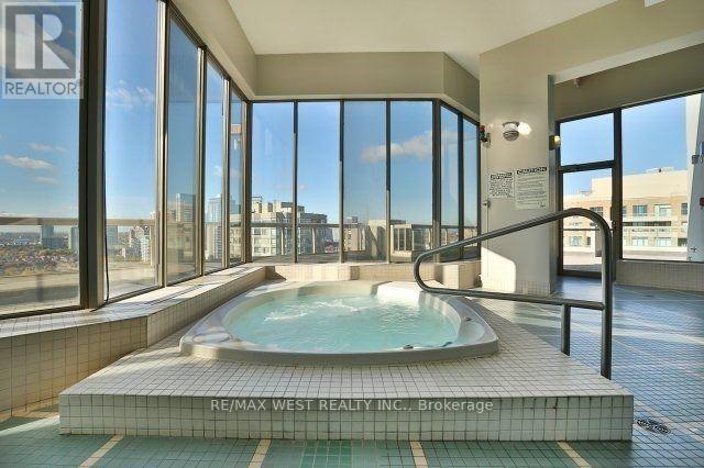 1713 - 55 Elm Drive Drive W, Mississauga, Ontario  L5B 3Z3 - Photo 5 - W12773196