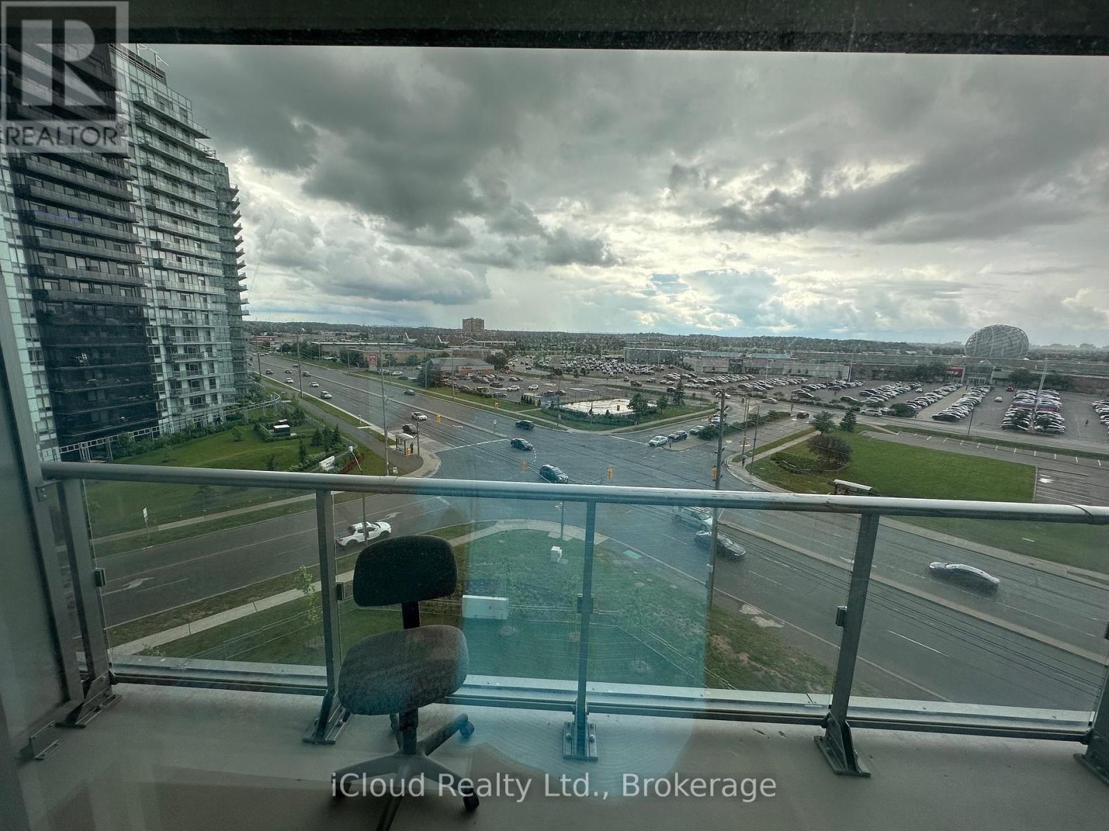 701b - 4655 Metcalfe Avenue, Mississauga, Ontario  L5M 0Z7 - Photo 10 - W12773242