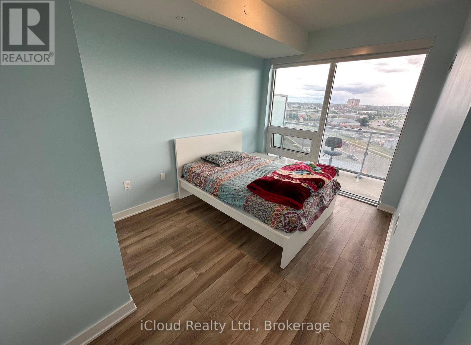 701b - 4655 Metcalfe Avenue, Mississauga, Ontario  L5M 0Z7 - Photo 2 - W12773242