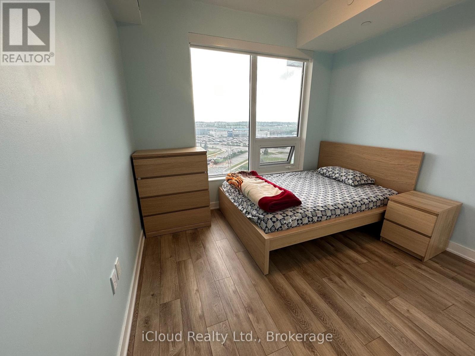 701b - 4655 Metcalfe Avenue, Mississauga, Ontario  L5M 0Z7 - Photo 6 - W12773242