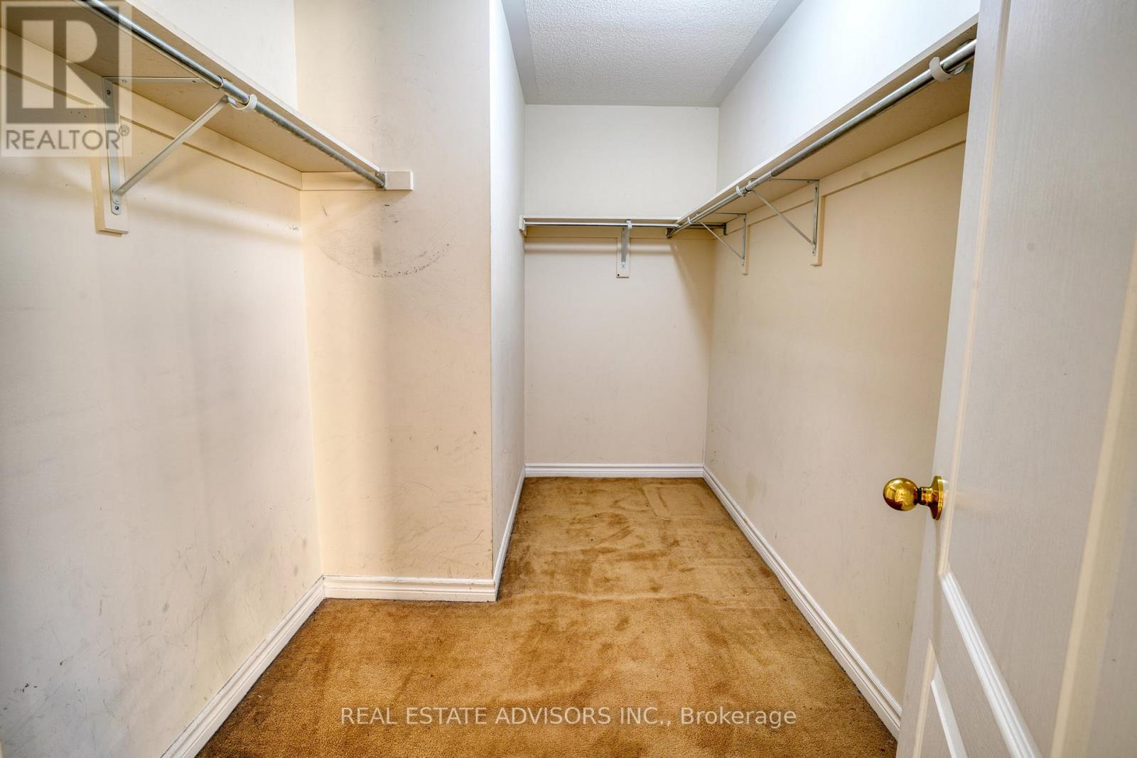 3208 Countess Crescent, Mississauga, Ontario  L5M 0E2 - Photo 11 - W12773262