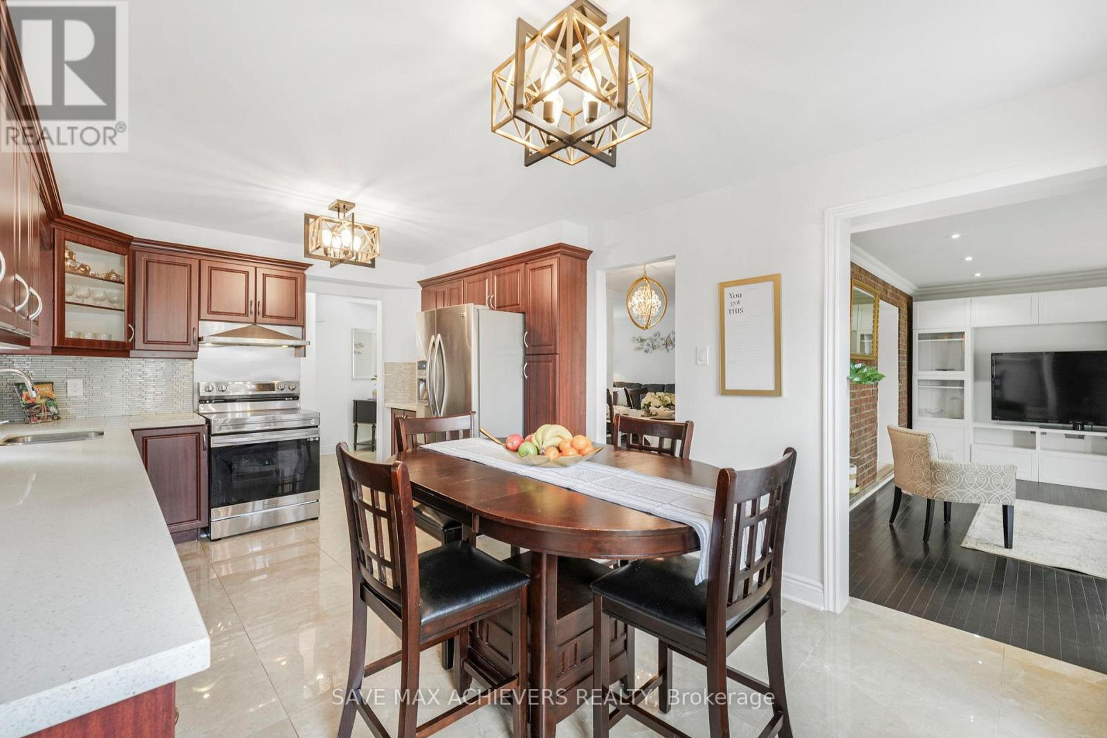 4024 Longo Circle E, Mississauga, Ontario  L4T 4C7 - Photo 15 - W12773266