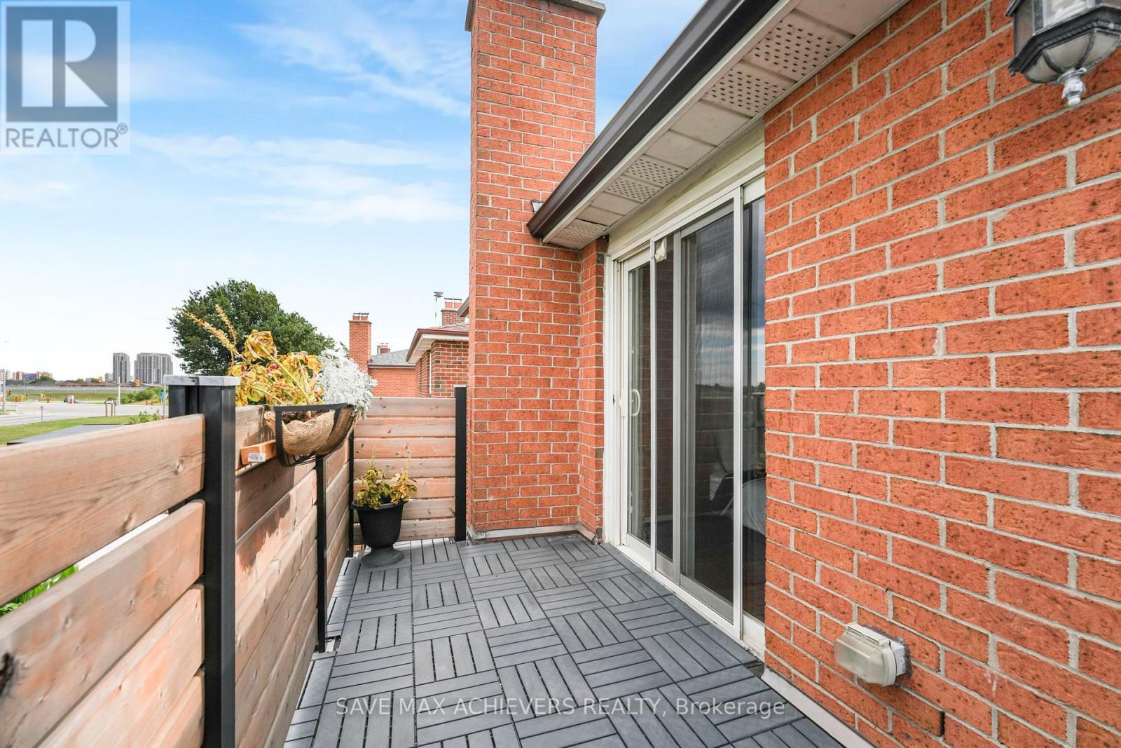 4024 Longo Circle E, Mississauga, Ontario  L4T 4C7 - Photo 25 - W12773266