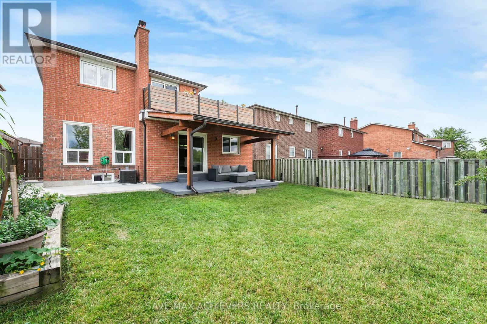 4024 Longo Circle E, Mississauga, Ontario  L4T 4C7 - Photo 44 - W12773266