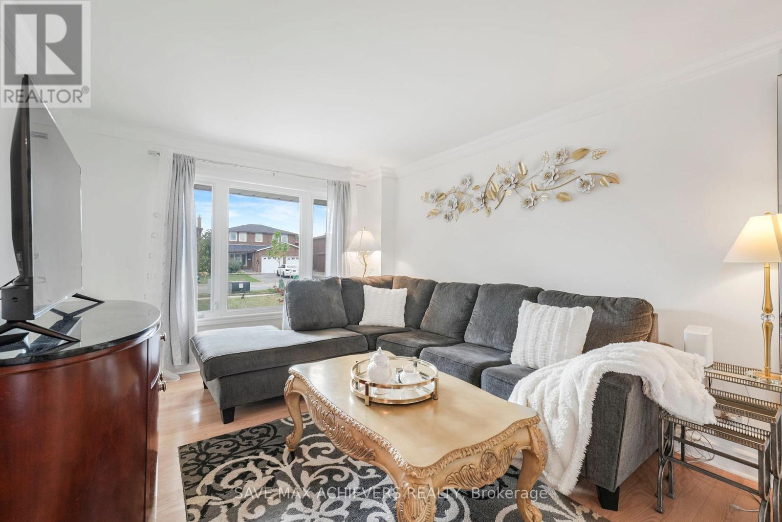 4024 Longo Circle E, Mississauga, Ontario  L4T 4C7 - Photo 7 - W12773266