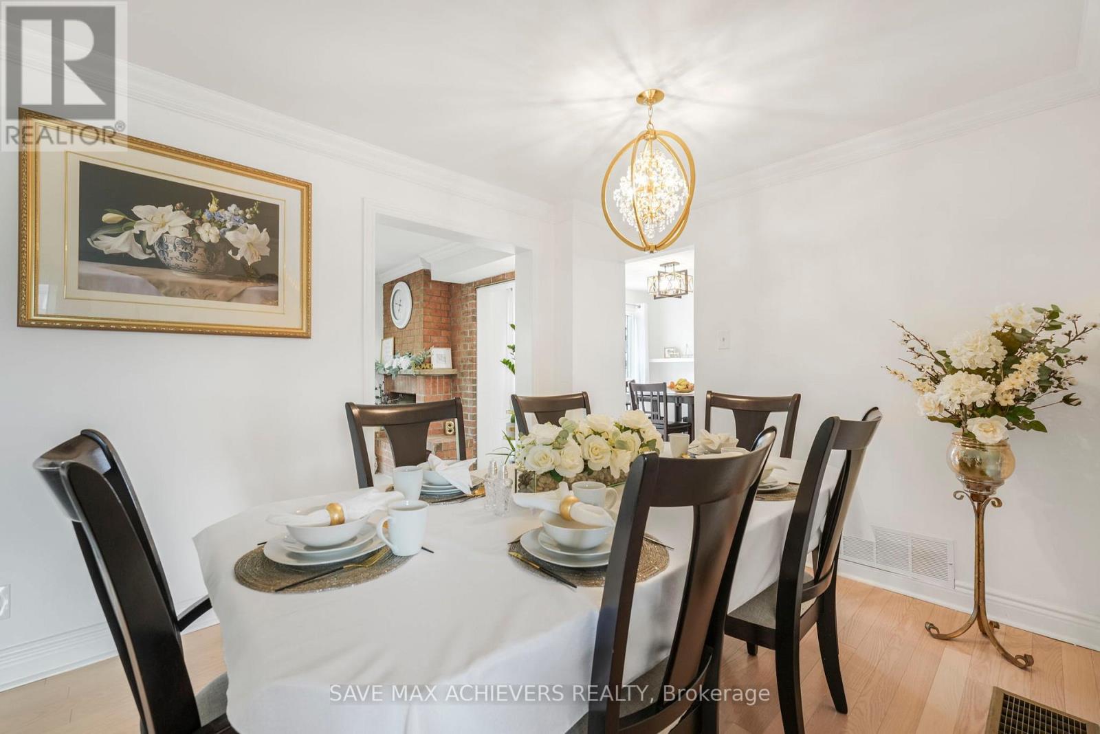 4024 Longo Circle E, Mississauga, Ontario  L4T 4C7 - Photo 9 - W12773266