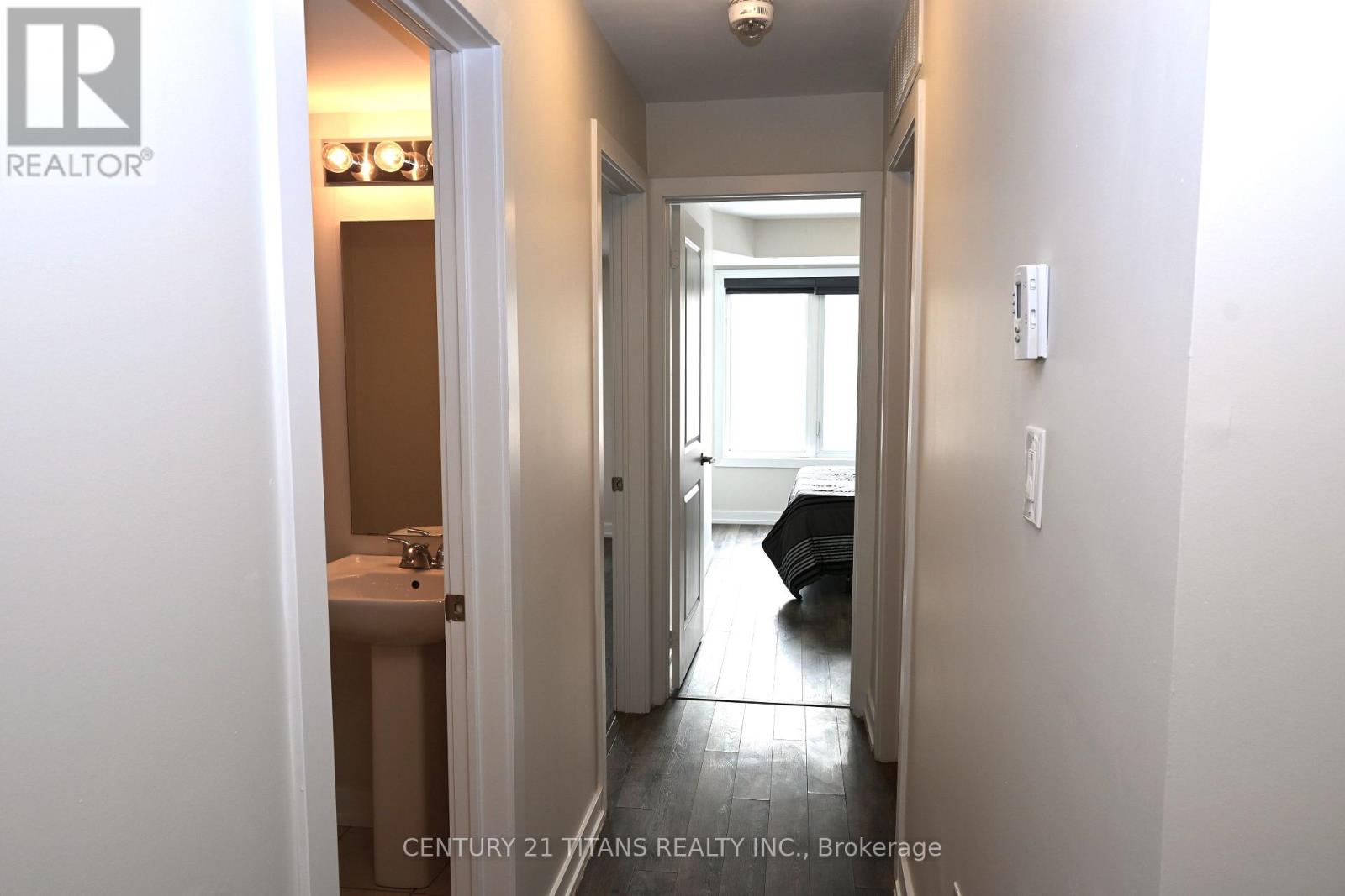 135 - 80 Parrotta Drive, Toronto, Ontario  M9M 0E6 - Photo 11 - W12773292