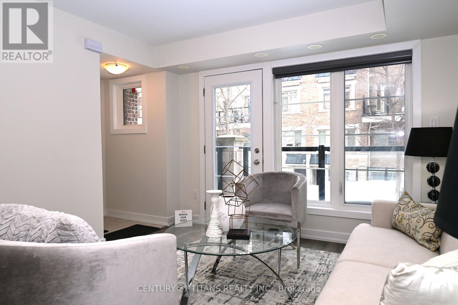 135 - 80 Parrotta Drive, Toronto, Ontario  M9M 0E6 - Photo 3 - W12773292