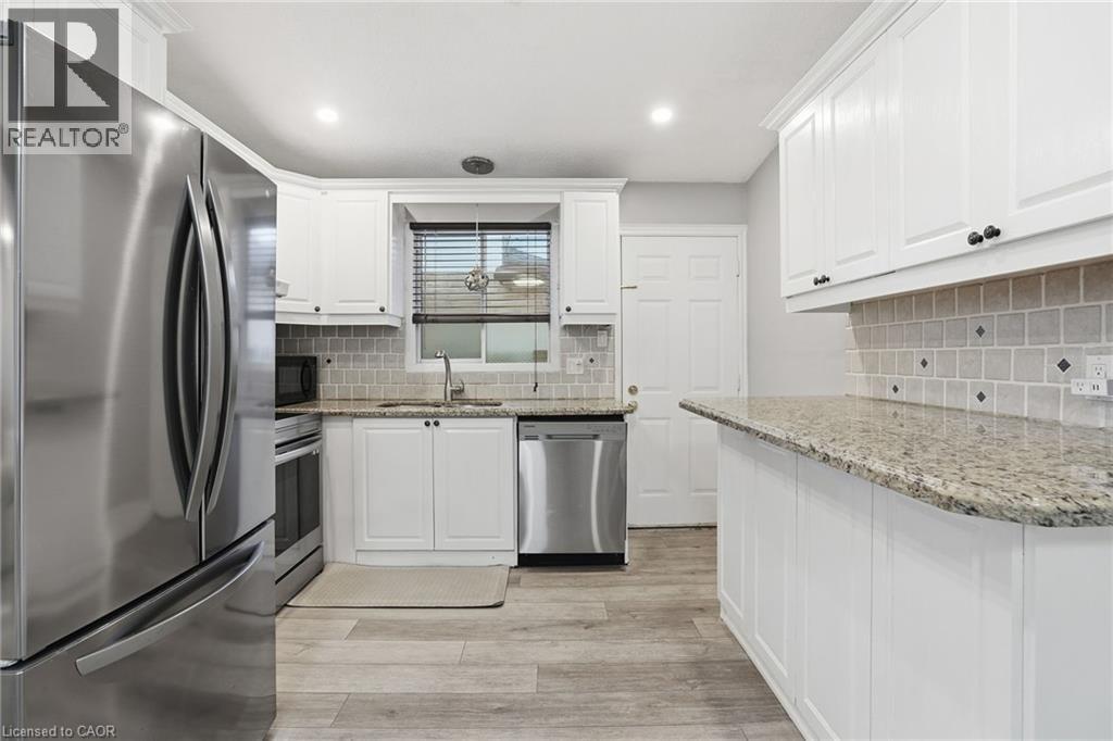 5 Twinoaks Crescent, Stoney Creek, Ontario  L9J 2E6 - Photo 12 - 40804075