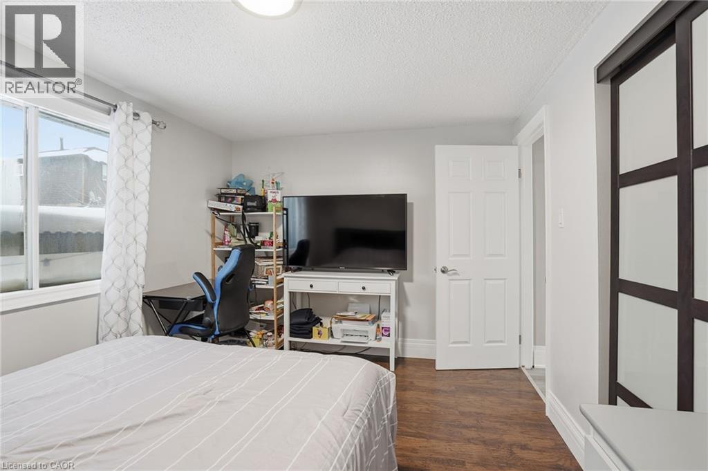 5 Twinoaks Crescent, Stoney Creek, Ontario  L9J 2E6 - Photo 24 - 40804075