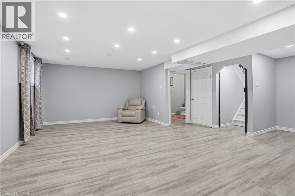 5 Twinoaks Crescent, Stoney Creek, Ontario  L9J 2E6 - Photo 29 - 40804075