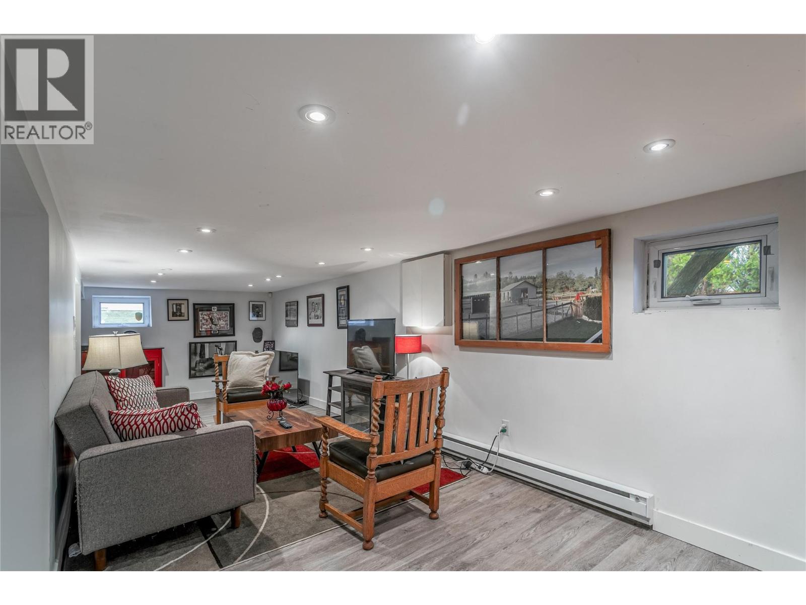 756 Stockwell Avenue Kelowna Photo 35