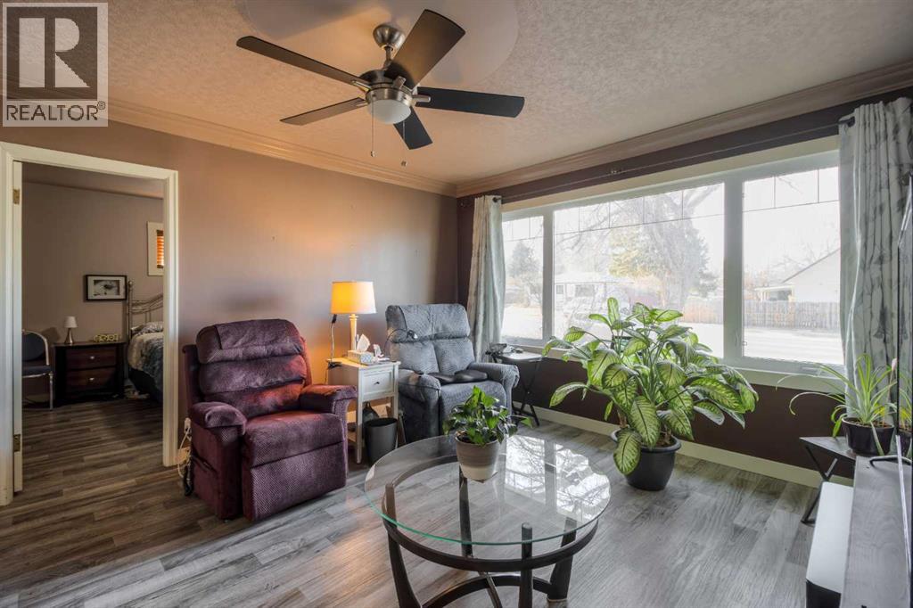 2303 20th Street, Coaldale, Alberta  T1M 1G5 - Photo 9 - A2284360